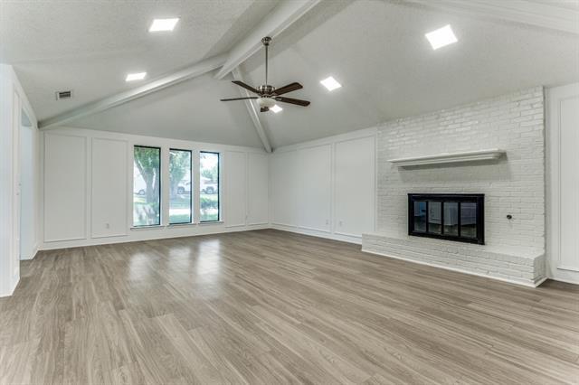 Building Photo - 3840 Silverstone Dr