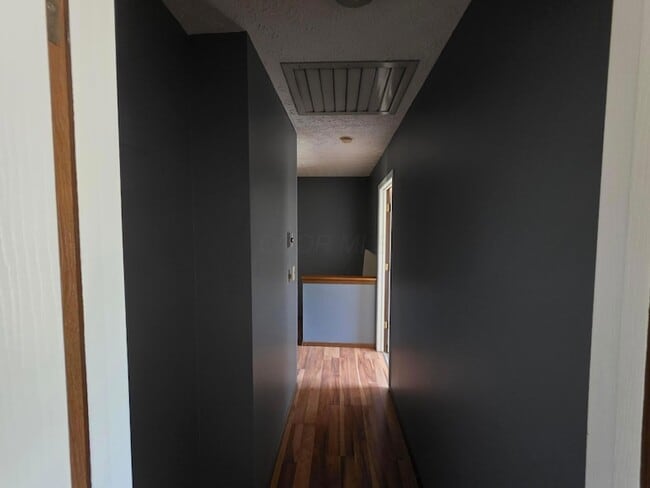 Building Photo - 7006 Finchley Dr