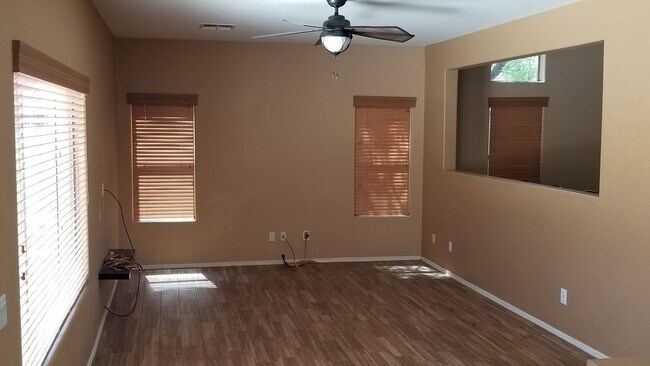 Building Photo - Perfect Entertainer's Dream Home in Anthem