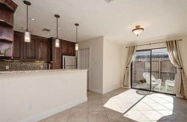 Building Photo - 2503 Bering Dr
