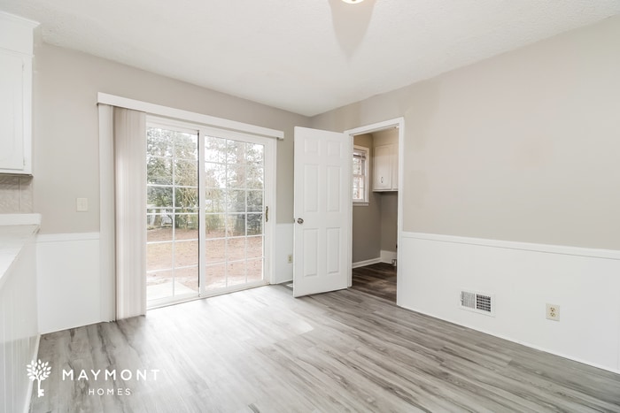 Building Photo - 301 Maid Stone Rd