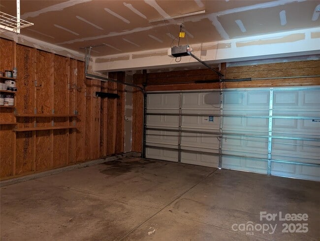 Building Photo - 4432 Roundwood Ct