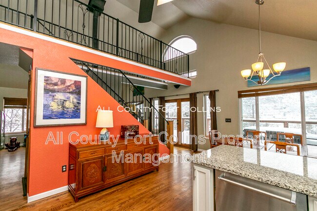 Building Photo - 6009 Hillside Dr