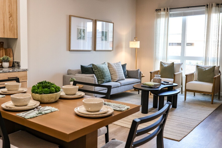 Interior Photo - The Grove at Woodlake