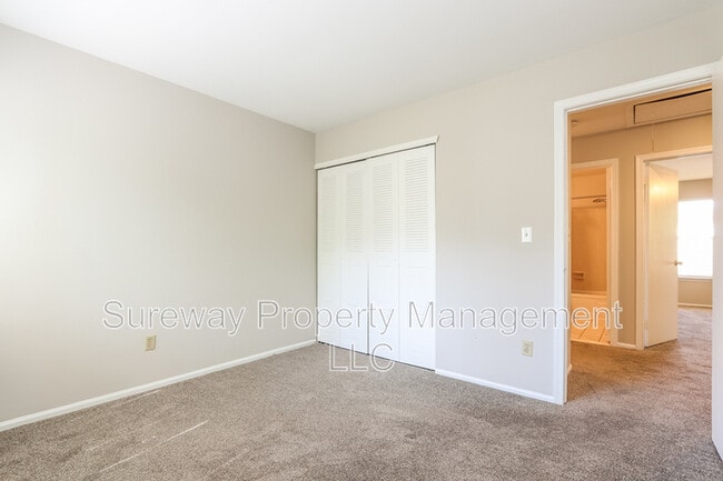 Building Photo - 190 Peregrine Dr
