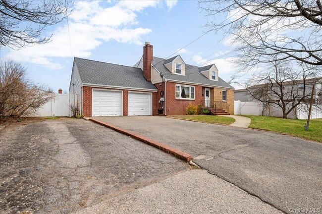 Building Photo - 316 S 3rd St