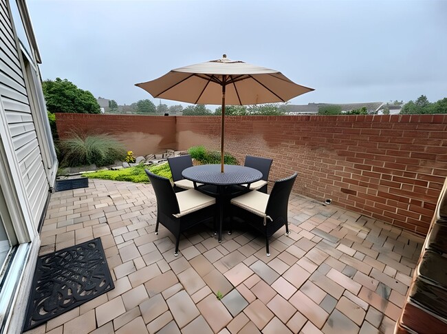 Building Photo - 2 Bedroom 2 Bathroom in Waverly Woods Harr...