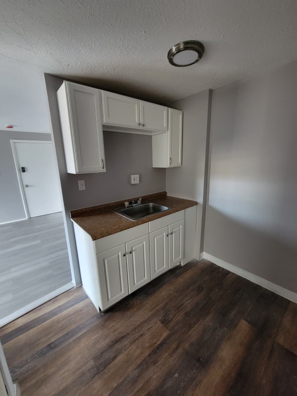 Building Photo - 13444 Euclid Ave