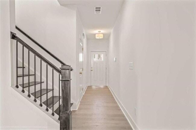 Building Photo - 206 Auburn Valley Wy