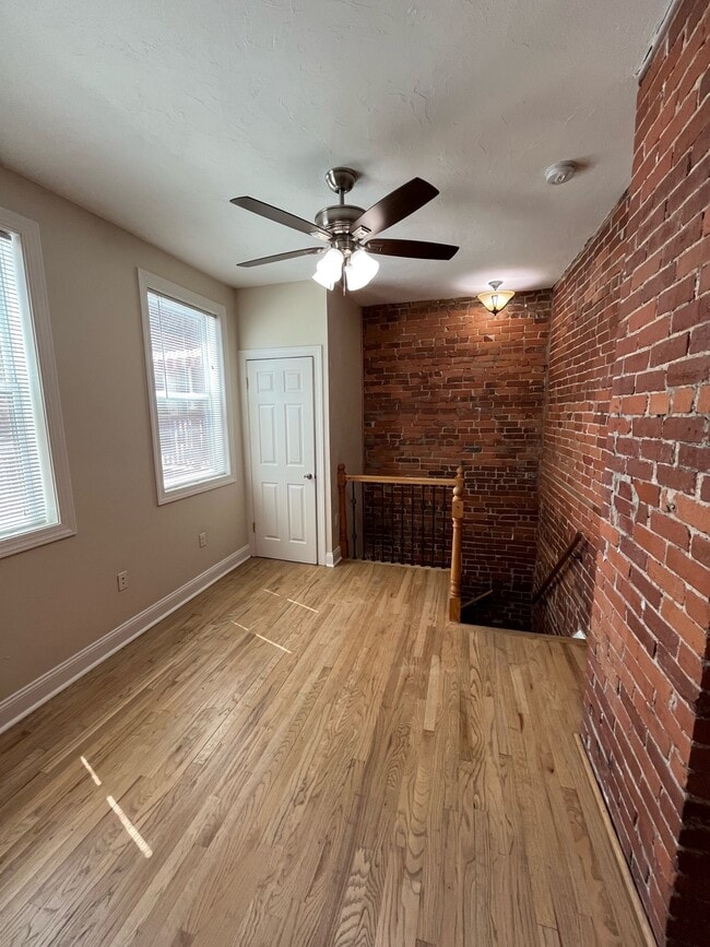 Building Photo - 185 Lodi Way