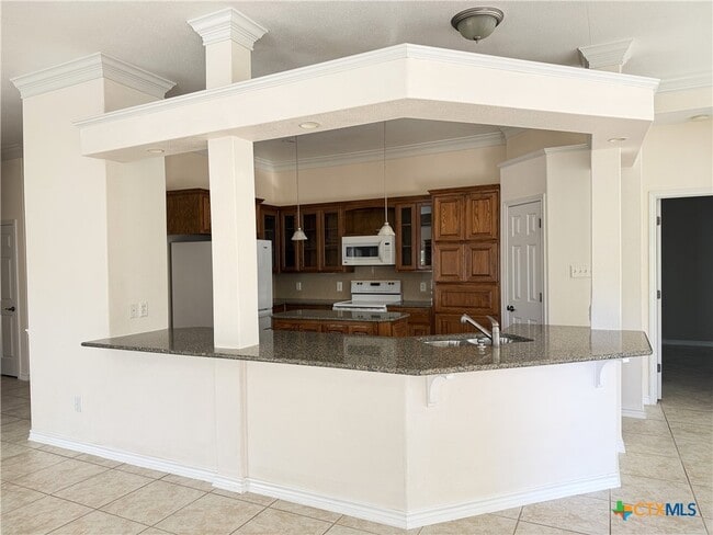 Building Photo - 2600 Garden Brook Trail