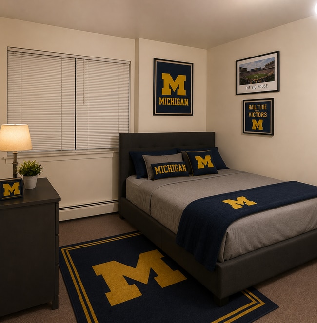 Building Photo - Varsity Management – 723 W Madison