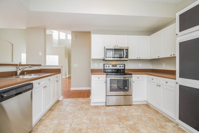 Building Photo - 2716 Bison Ct