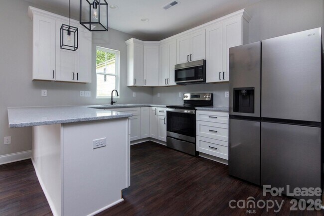 Building Photo - 2915 Ross Ave
