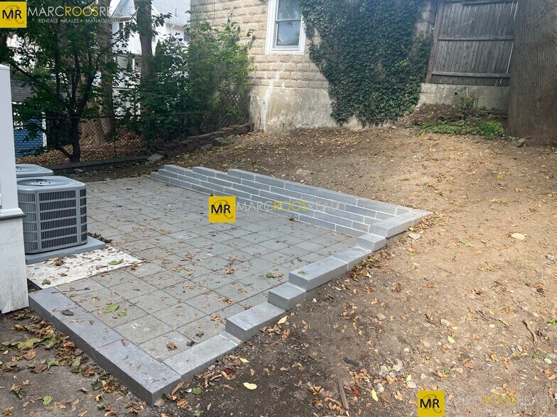 Building Photo - 31 Raymond Ave