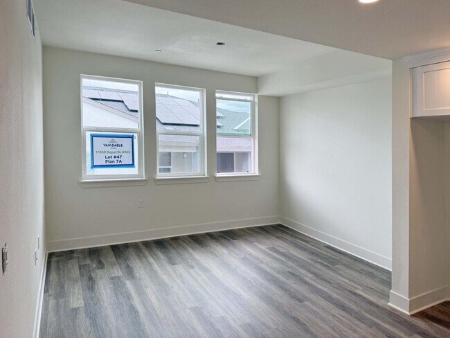 Building Photo - 17050 Depot St