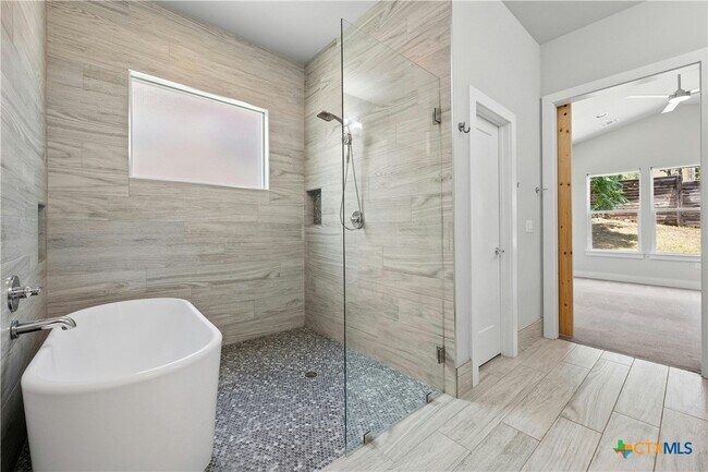 Building Photo - 15500 Enid Dr