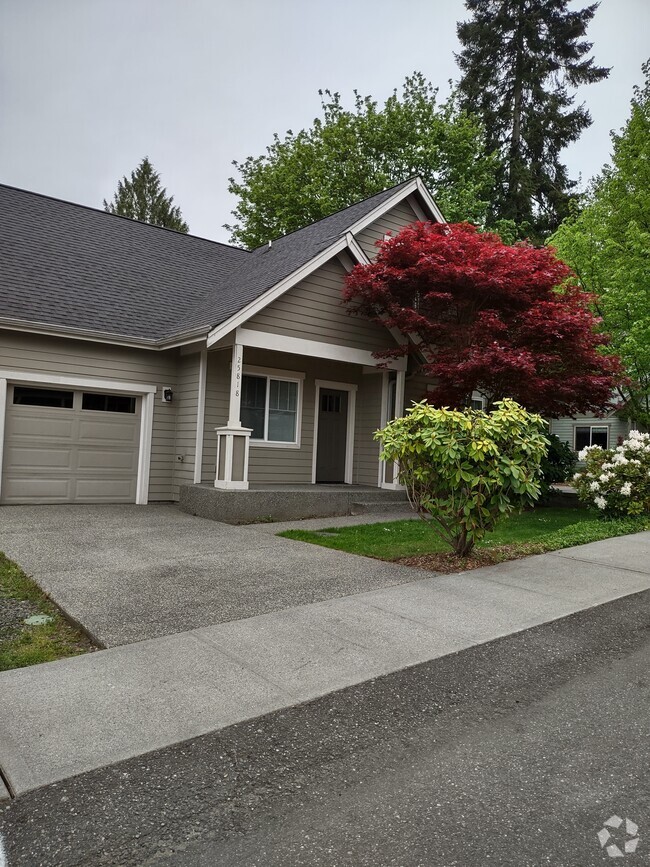 Building Photo - 25818 Arklow Pl NE
