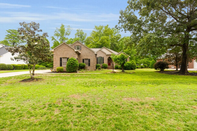 Building Photo - 106 Brugg Ct