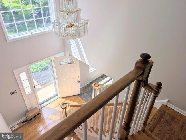 Building Photo - 114 Lenape Dr
