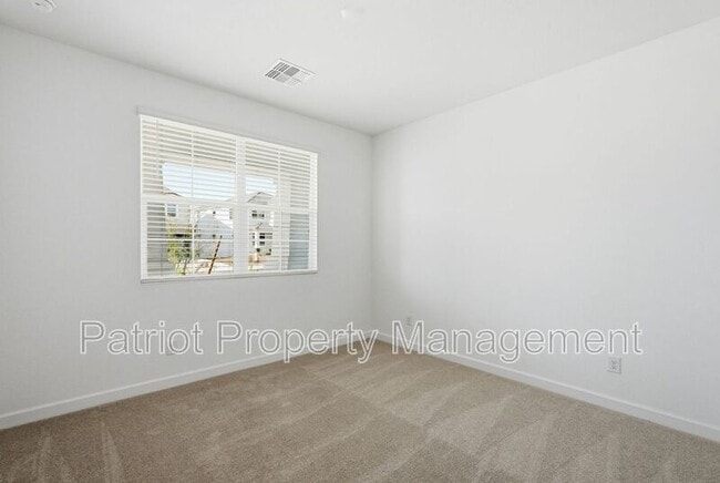 Building Photo - 6922 W Buckhorn Trail