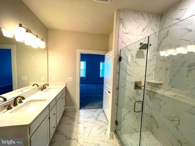 Building Photo - 33789 Freeport Dr