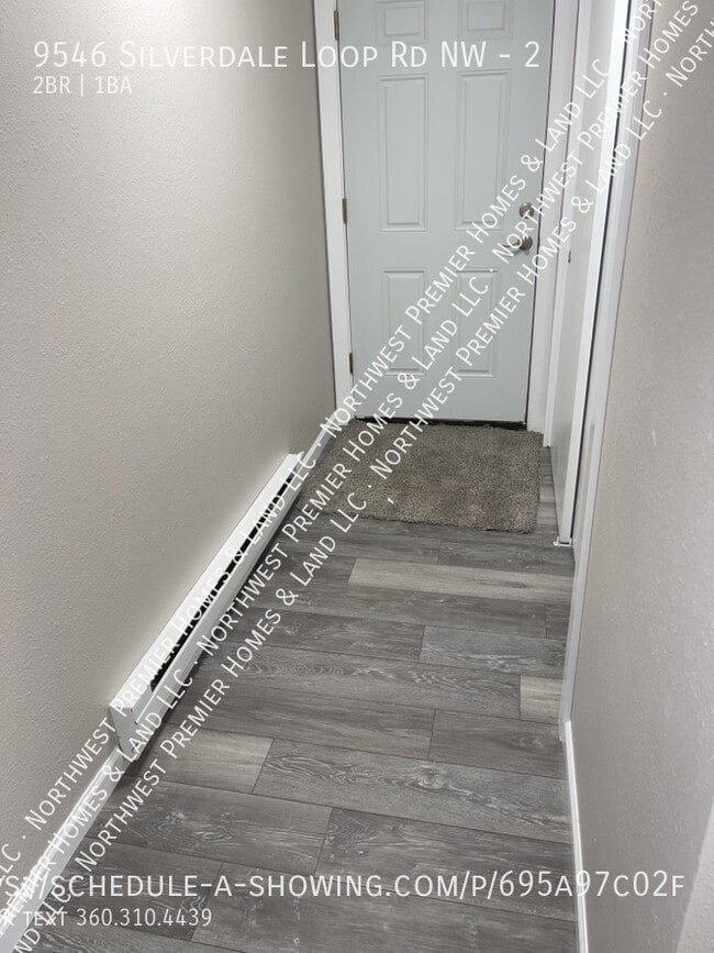 Building Photo - 9546 Silverdale Loop Rd NW