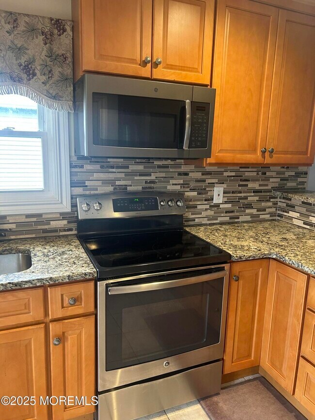 Building Photo - 77 Castle Harbor Dr