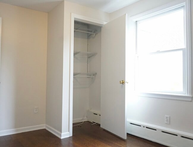 Building Photo - 586 Courtland Ave