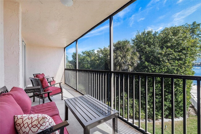 Building Photo - 740 S Federal Hwy