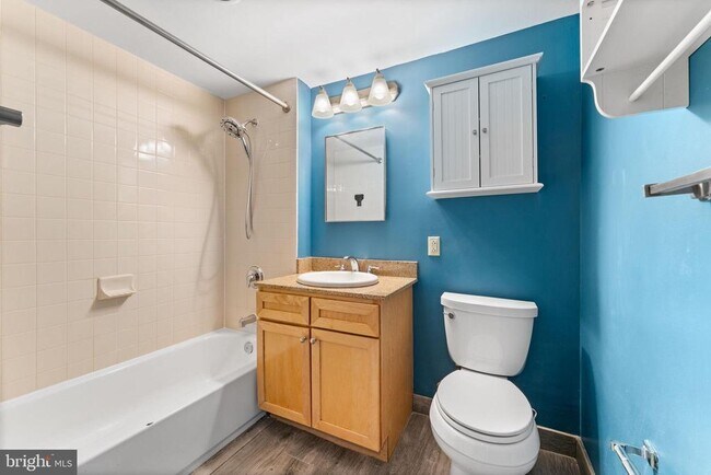 Building Photo - 1150 K St NW