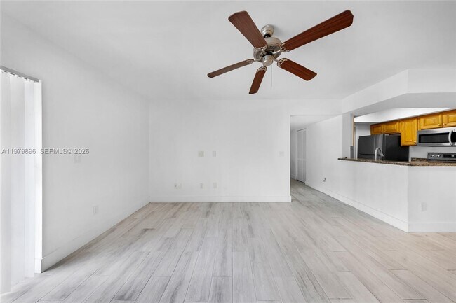 Building Photo - 5760 Rock Island Rd