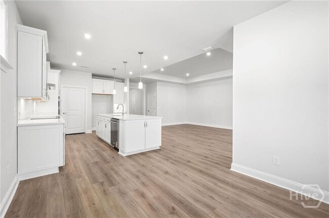 Building Photo - 469 Monterey Lp