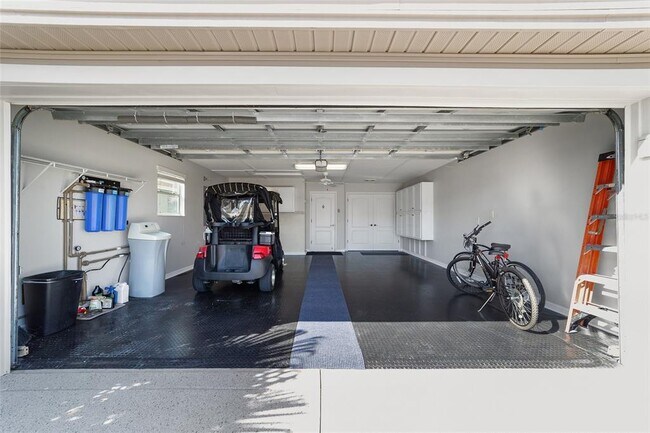 Building Photo - 1109 Alcove Loop