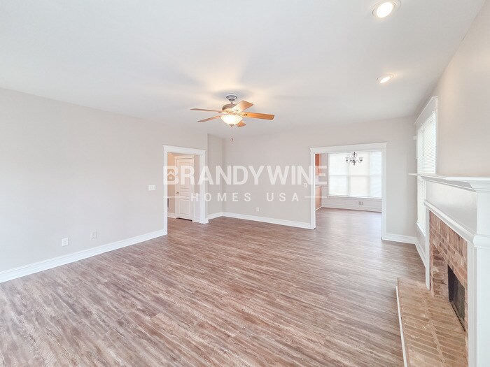 Building Photo - 170 Memory Ln