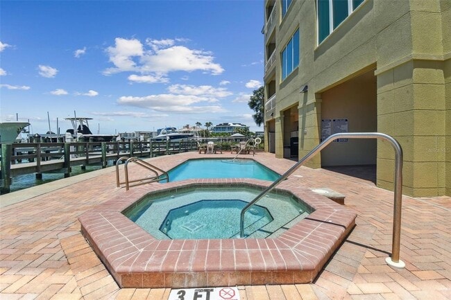 Building Photo - 200 Skiff Point