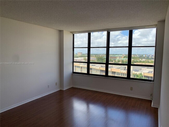 Building Photo - 600 Three Islands Boulevard