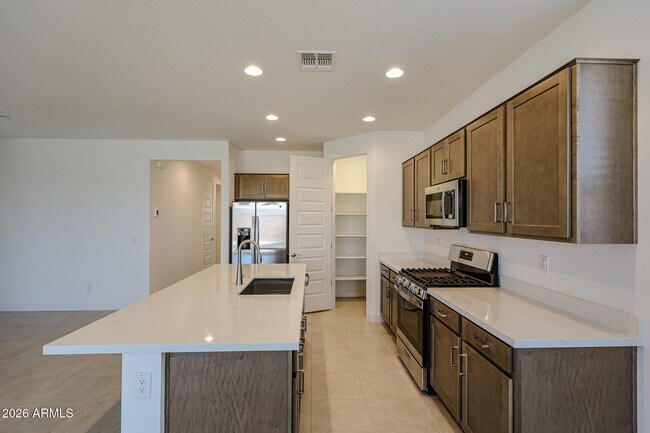 Building Photo - 26096 N 170th Ave