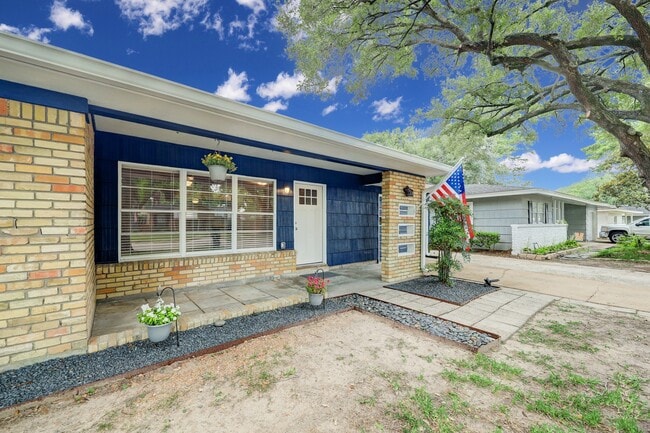 Building Photo - 5013 Verdome Ln