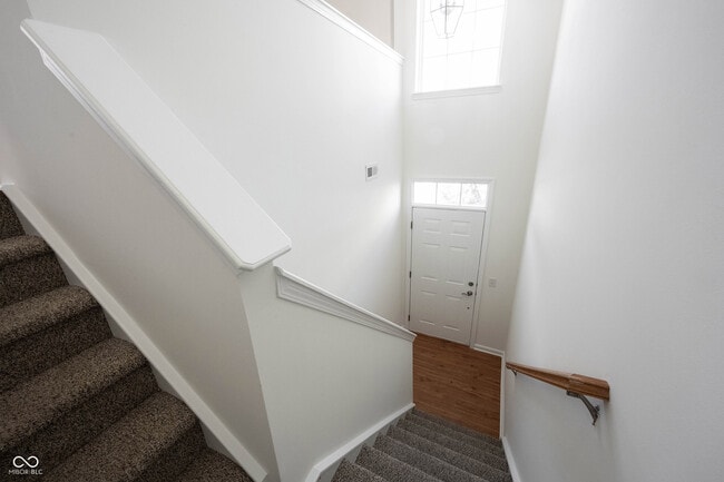 Building Photo - 9009 Mercer Dr