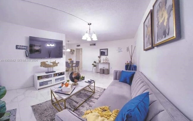 Building Photo - 1325 W 68th St