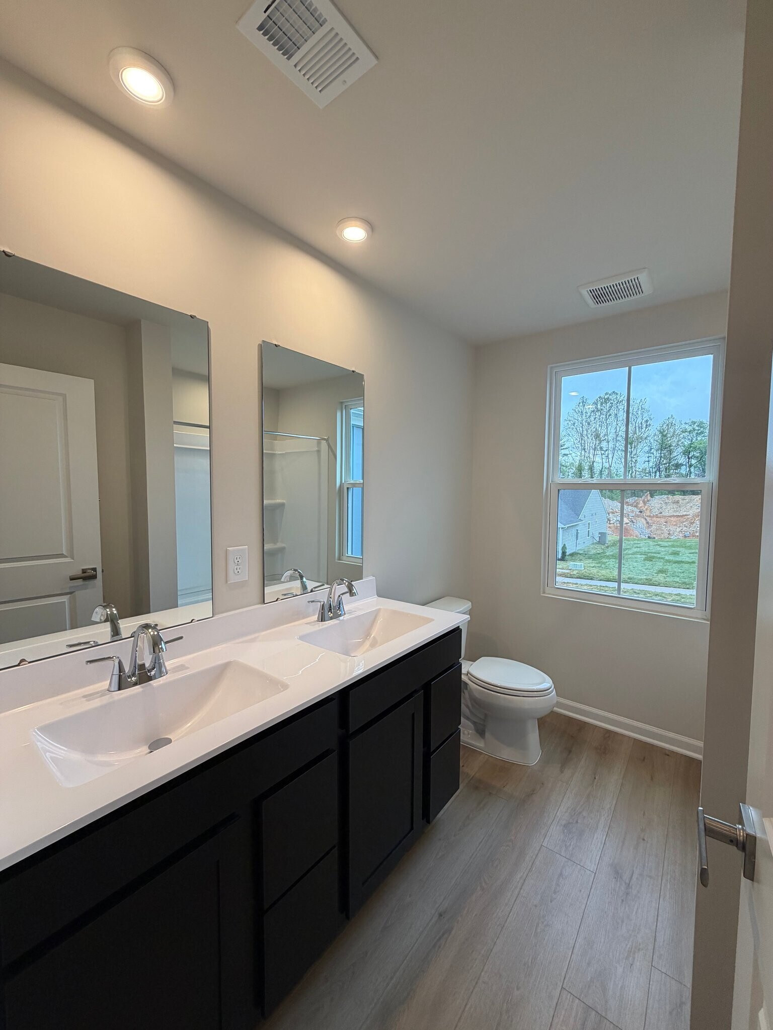 Building Photo - 289 Walsh Ln