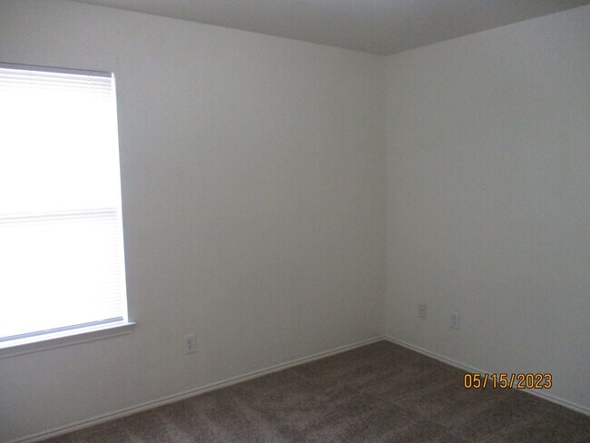Building Photo - 5413 Chinkapin Ln