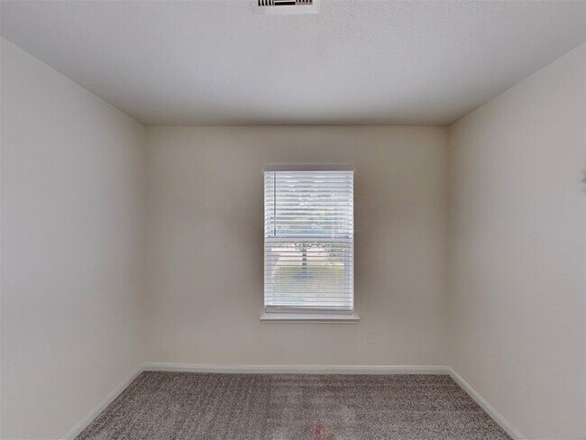 Building Photo - 18735 Westgate Park Dr