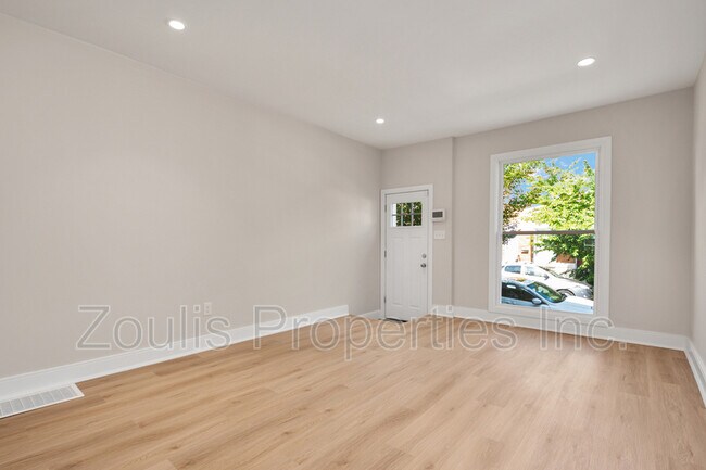 Building Photo - 311 S Newkirk St
