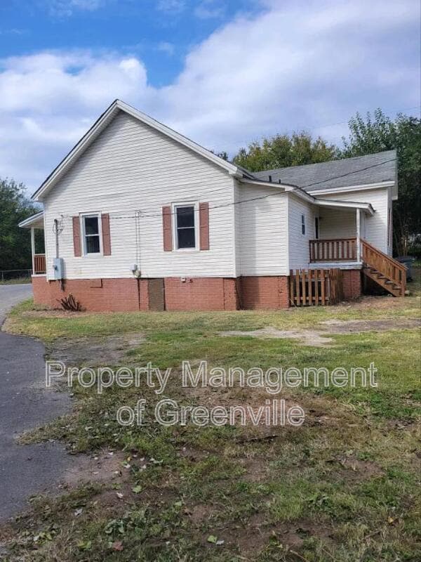 Building Photo - 420 West Ave