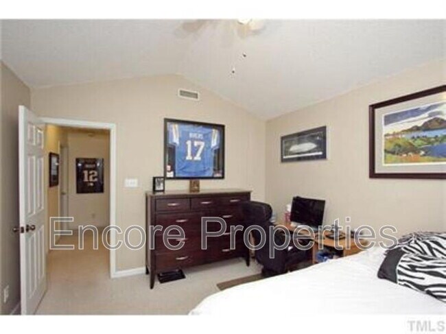 Building Photo - 3822 Charleston Park Dr