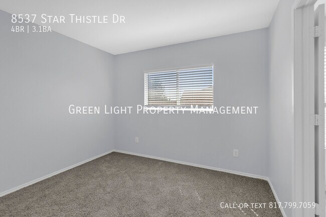 Building Photo - 8537 Star Thistle Dr