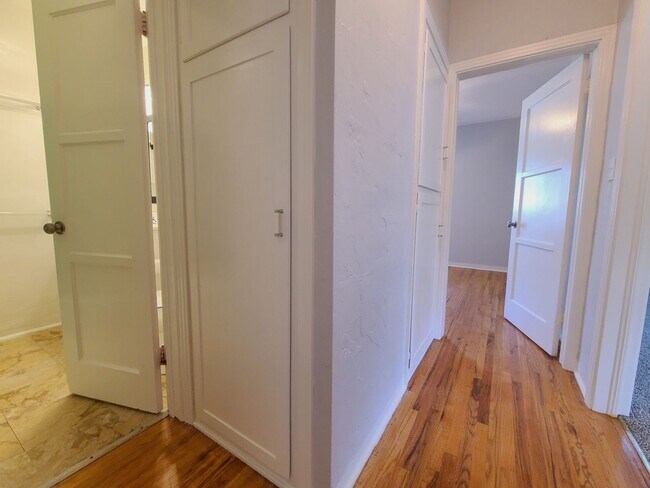 Building Photo - 25130 Starr St