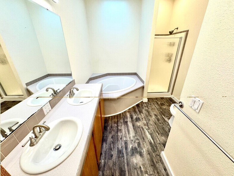 Primary Bathroom w/ Skylight - 3204 Locust Ave